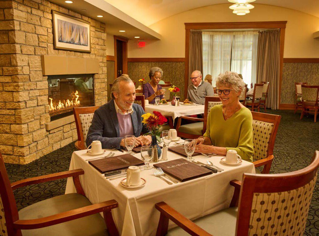 couple eating dinner