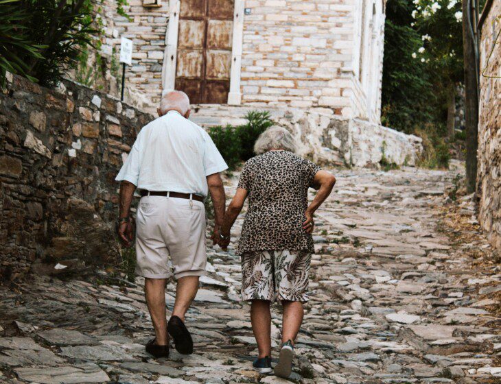 The-Perks-Lock-Leave-Living-Friendship-Village-of-Bloomington